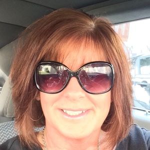 Meet your Posher, Lagina